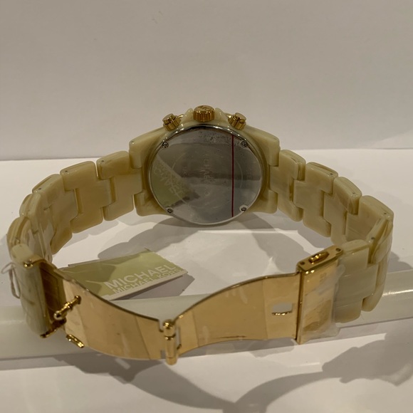 Michael Kors Watch - Picture 6 of 6